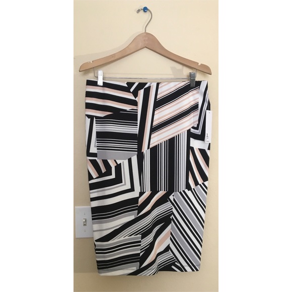 Jules & Leopold Dresses & Skirts - NWT Jules & Leopold Geometric Print Pencil Skirt